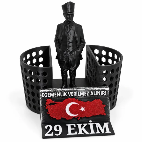 Atatürk Temalı 29 Ekim Kalemlik sade fonda